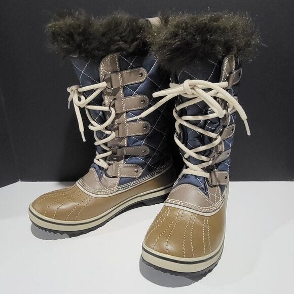 Sorel Women's Quilted Winter Snow Boots With Faux Fur - Picture 2 of 11